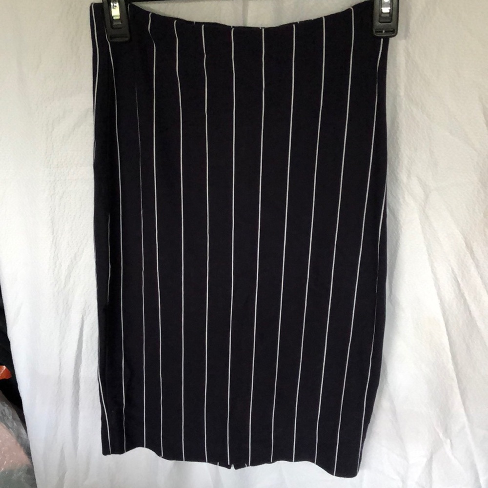 Ladies fitted skirt